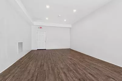 2485 Indianola Avenue, Columbus, OH 43202 - Photo 15
