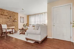 226 Oxley Rd, Columbus, OH 43228 - Photo 3