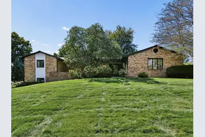 8039 Golfview Court, Columbus, OH 43235 - Photo 3