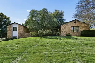 8039 Golfview Ct, Columbus, OH 43235 - Photo 3