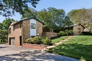 8039 Golfview Ct, Columbus, OH 43235 - Photo 1