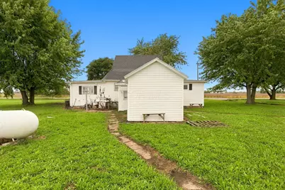 24180 State Route 207, New Holland, OH 43145 - Photo 35