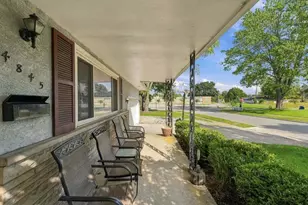 4845 Valley Forge Dr, Columbus, OH 43229 - Photo 3
