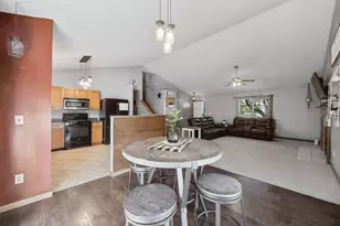 2162 Forestwind Dr, Grove City, OH 43123 - Photo 9