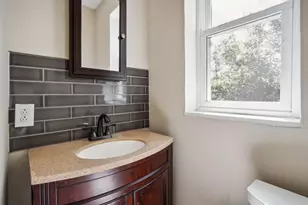 443 N Champion Ave, Columbus, OH 43203 - Photo 17