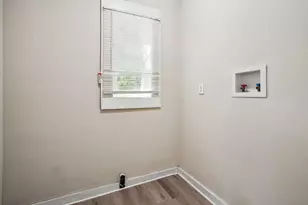 443 N Champion Ave, Columbus, OH 43203 - Photo 13