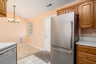 4274 Strattford Cir E, Zanesville, OH 43701 - Photo 11