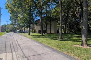 4115 Karl Rd, Columbus, OH 43224 - Photo 3