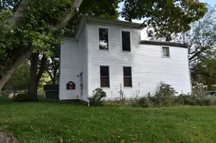 5635 Lancaster Rd, Hebron, OH 43025 - Photo 1