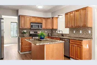 7565 Creekbend Drive, Pickerington, OH 43147 - Photo 9