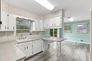 1093 Garden Rd, Columbus, OH 43224 - Photo 7