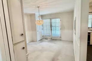 5335 Yorkshire Vlg Ln, Columbus, OH 43232 - Photo 5