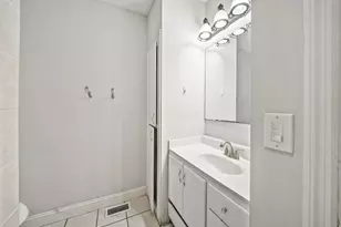 2380 Indiana Ave, Columbus, OH 43202 - Photo 19