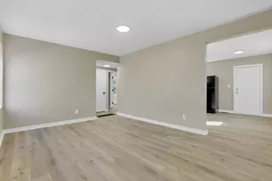 864 S Waverly St, Columbus, OH 43227 - Photo 3