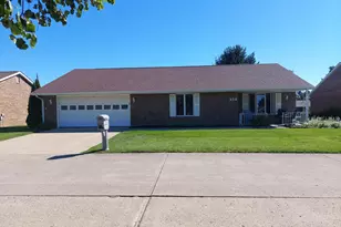 338 Bishop Dr, London, OH 43140 - Photo 1