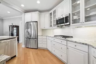 3175 Tremont Rd, Columbus, OH 43221 - Photo 15