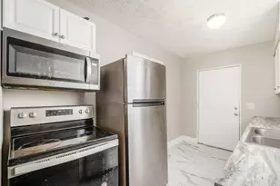 68 W Park Ave, Columbus, OH 43222 - Photo 17