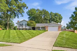 1020 Crestwood Hills Dr, Vandalia, OH 45377 - Photo 3