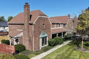 4545 Sandringham Dr, Upper Arlington, OH 43220 - Photo 1