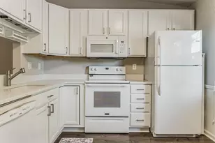 3752 Cypress Creek Dr, Columbus, OH 43228 - Photo 11