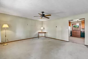 142 Heath Ln, New Holland, OH 43145 - Photo 7