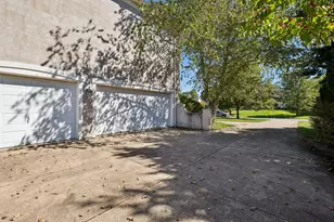10715 Campden Lakes Blvd, Dublin, OH 43016 - Photo 9