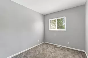 3049 Durham Dr, Columbus, OH 43207 - Photo 17