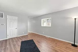 3049 Durham Dr, Columbus, OH 43207 - Photo 9