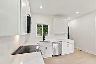 396 Clarendon Ave, Columbus, OH 43223 - Photo 9