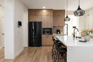 529 E Beck St, Columbus, OH 43206 - Photo 15