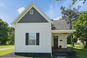 13 Maple St, Jeffersonville, OH 43128 - Photo 1
