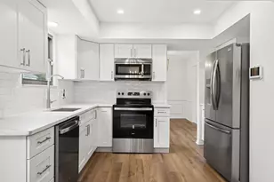 2900 Granada Hills Dr, Columbus, OH 43231 - Photo 13