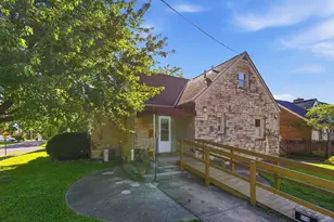 559 Enfield Rd, Columbus, OH 43209 - Photo 3