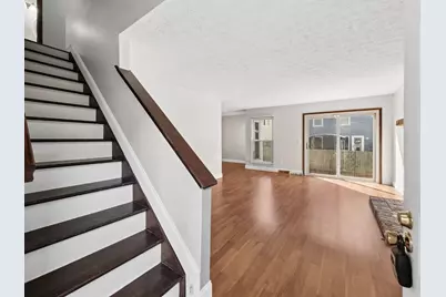 365 Halsbury Circle, Columbus, OH 43230 - Photo 3