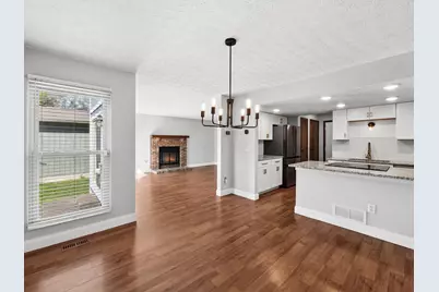 365 Halsbury Circle, Columbus, OH 43230 - Photo 11