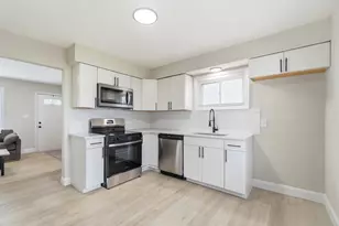 814 Josephine Ave, Columbus, OH 43204 - Photo 9