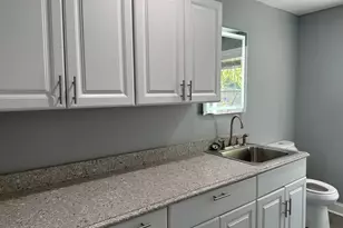 291 N Wheatland Ave, Columbus, OH 43204 - Photo 25