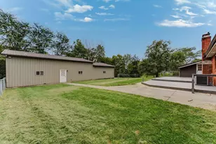 8835 Thomas Ln, West Jefferson, OH 43162 - Photo 5
