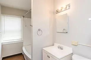 213 - 215 W Weber Rd, Columbus, OH 43202 - Photo 21