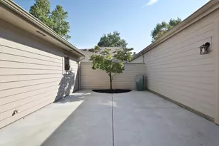 5714 Strathmore Ln, Dublin, OH 43017 - Photo 5