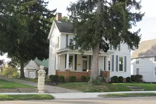 509 N Court St, Circleville, OH 43113 - Photo 1