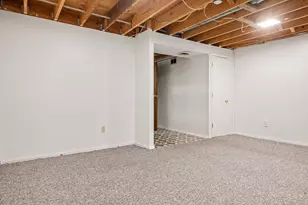 5361 Valley Ln E, Columbus, OH 43231 - Photo 29
