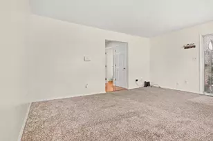 5361 Valley Ln E, Columbus, OH 43231 - Photo 7