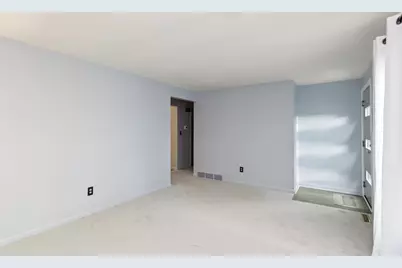 685 N Satinwood Circle N, Mansfield, OH 44903 - Photo 11