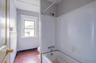 130 W Temple St, Washington Court House, OH 43160 - Photo 13
