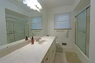 1208 Shady Hill Dr, Columbus, OH 43221 - Photo 27