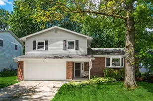 625 Heritage Blvd, Delaware, OH 43015 - Photo 1