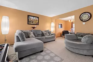 2175 Pelham Pl, Obetz, OH 43207 - Photo 9