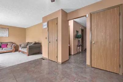 2175 Pelham Place, Obetz, OH 43207 - Photo 13