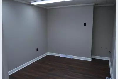 435 E Main Street, Lancaster, OH 43130 - Photo 11